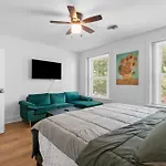Close To Howard University , Unit #2